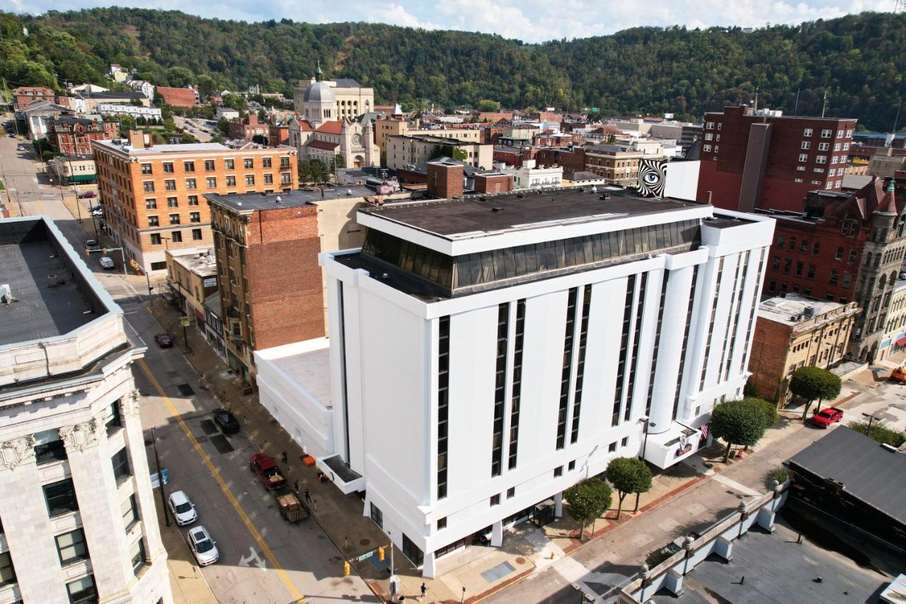 Mclure Hotel Wheeling Exteriér fotografie