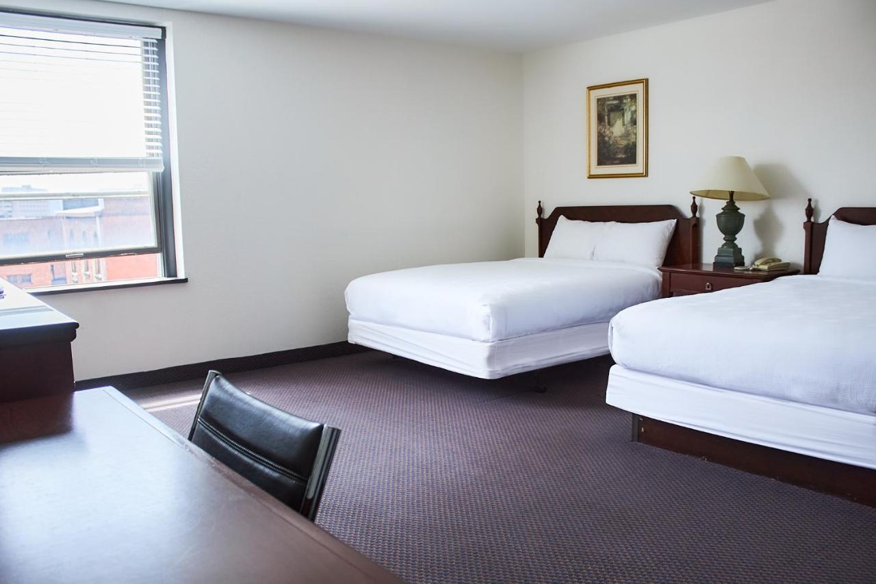 Mclure Hotel Wheeling Exteriér fotografie